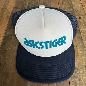 Brand New No Tags ASICS Tiger Sportstyle Trucker Cap